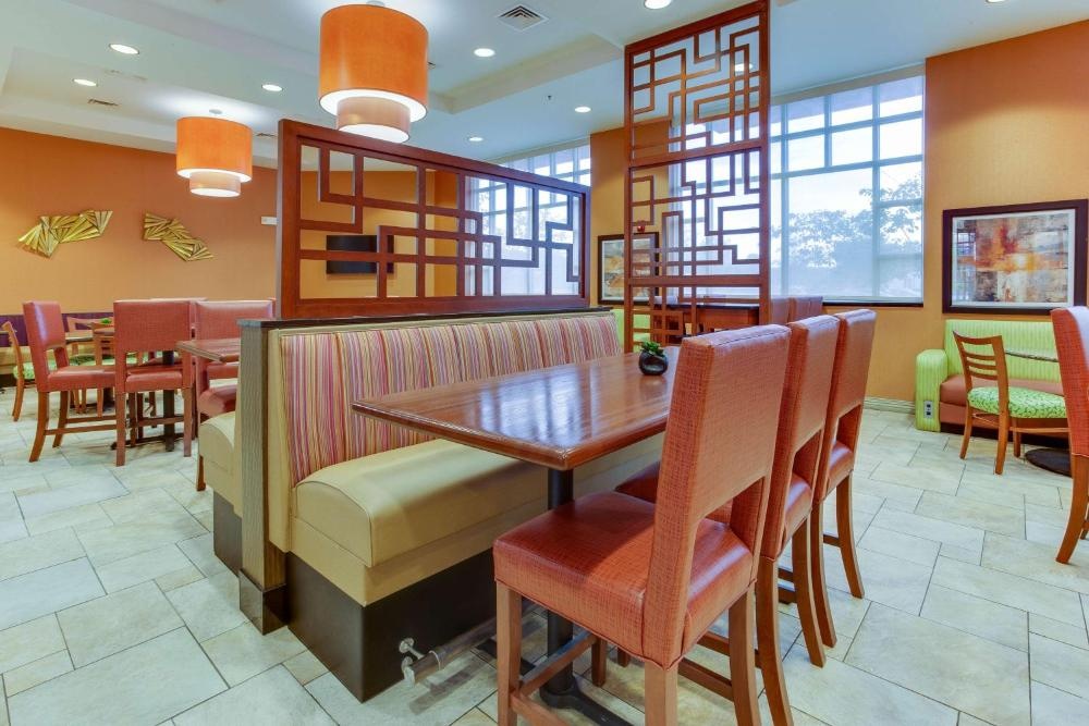 Drury Inn & Suites West Des Moines